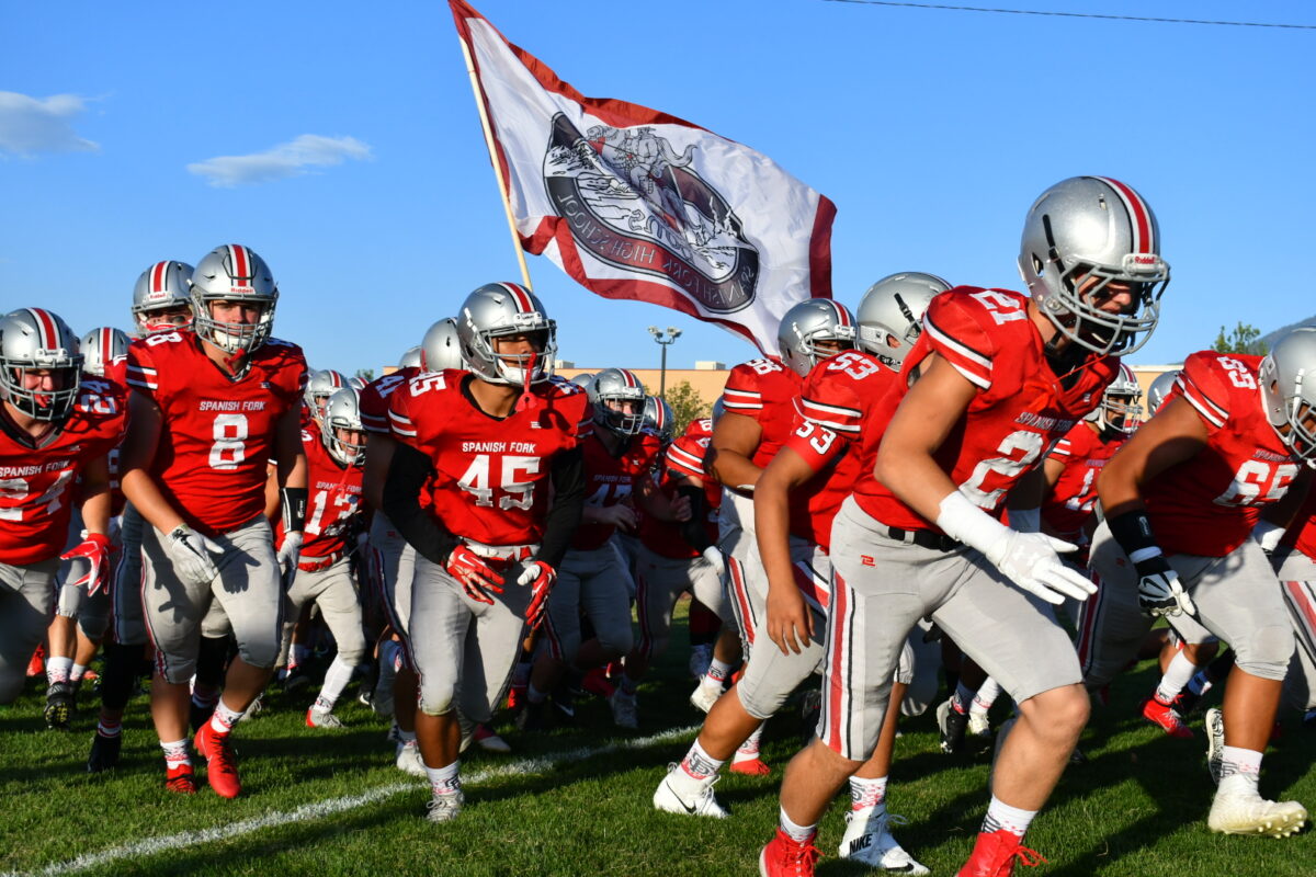 Spanish Fork football uses focusing on the moment to defeat rival Maple